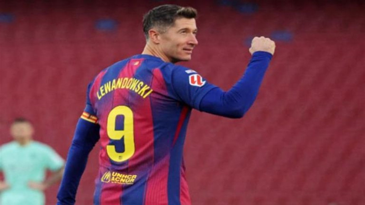 فرصة جديدة لبقاء ليفاندوفسكي في برشلونة.. هذه الشروط 