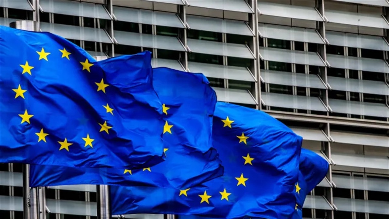 الاتحاد الأوروبي يتجه لتطوير القدرات النووية لدفع خطر واشنطن 