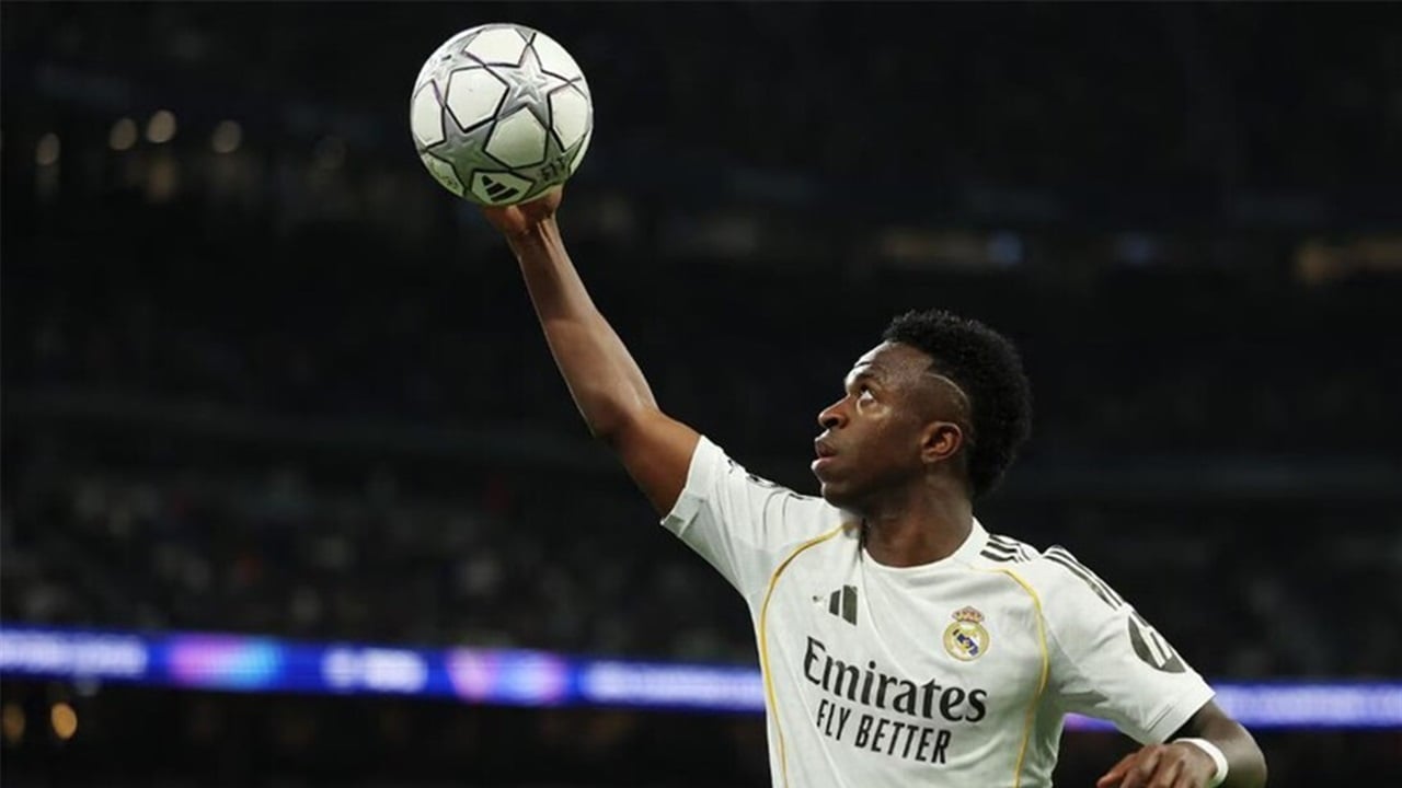 السعودية تهدد بقاء فينيسيسوس مع مدريد بمليار يورو