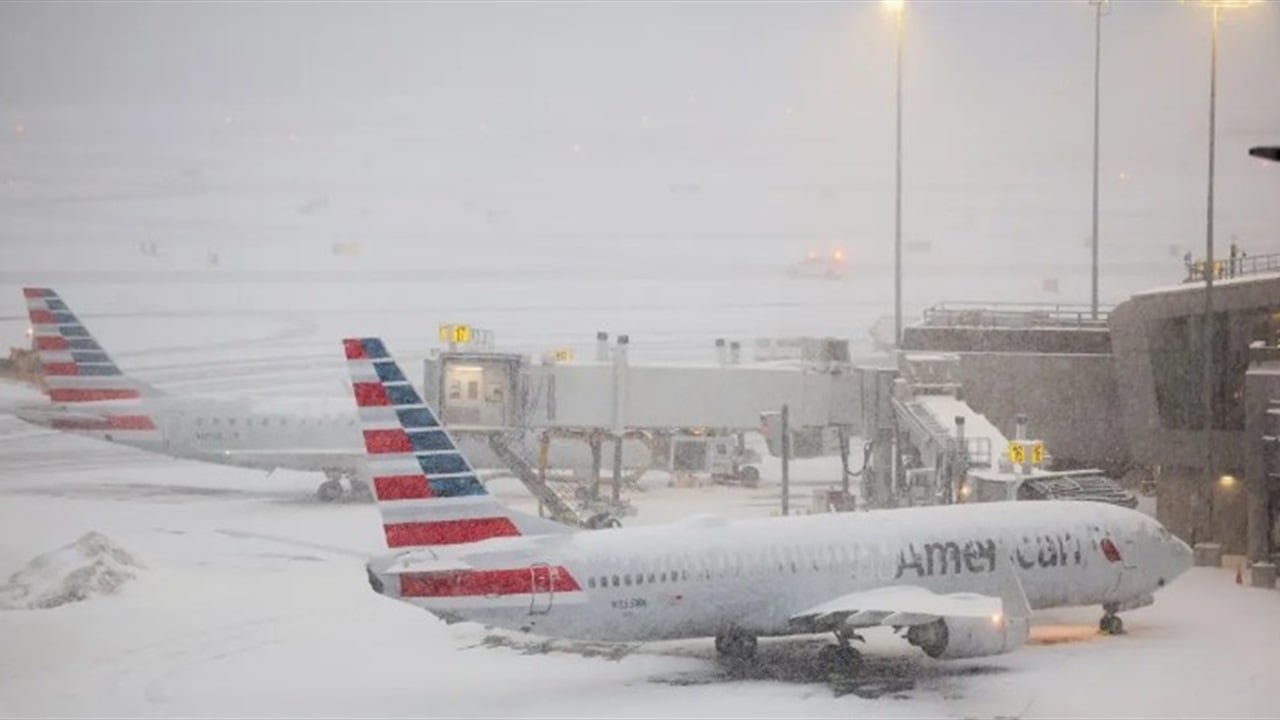 عواصف قوية تقطع الكهرباء عن 670 ألف مشترك في أمريكا