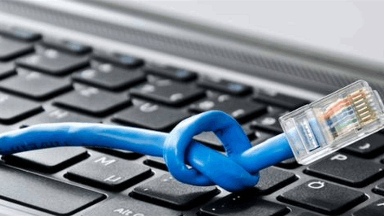 إيران.. خسائر تصل إلى 50 تريليون ريال يوميا بسبب انقطاع الانترنت