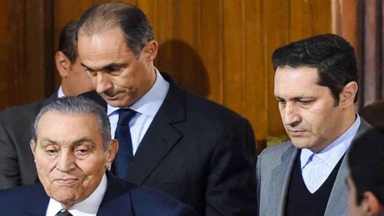 علاء مبارك يكشف حقيقة أحضان الإخوان له في السجن