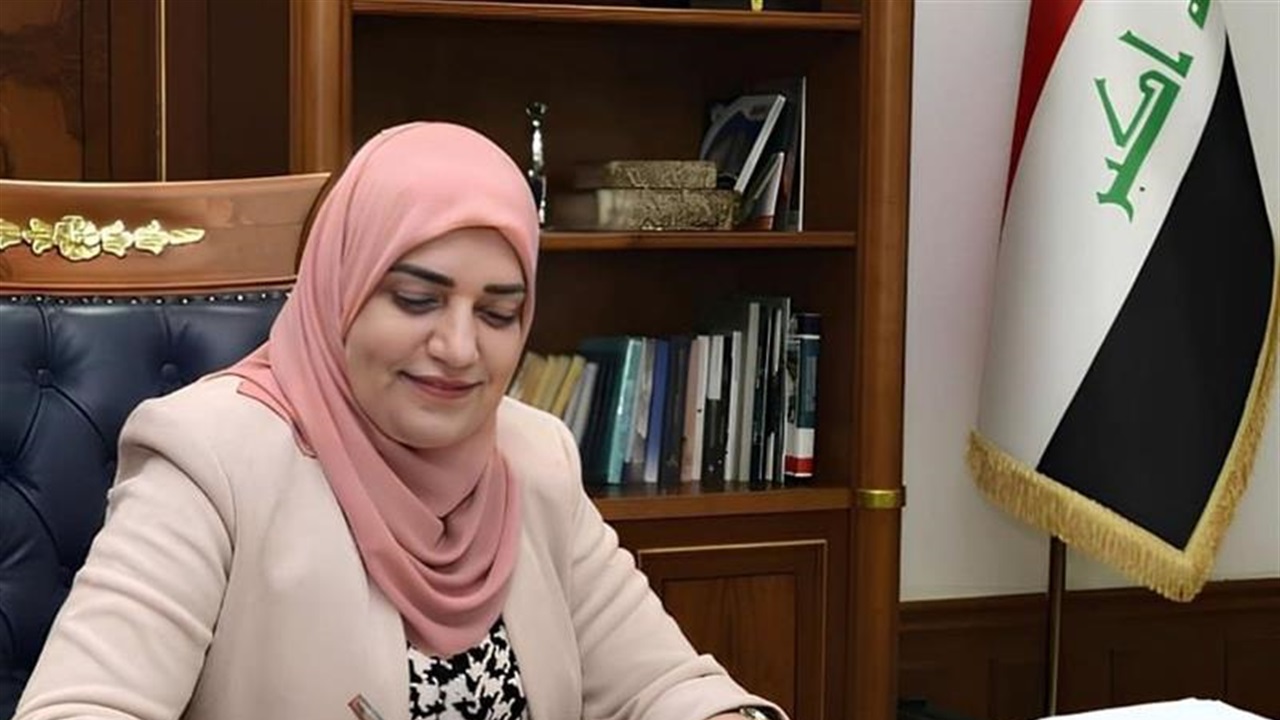 تكليف طيف سامي بمنصب وزيرة النقل بالوكالة