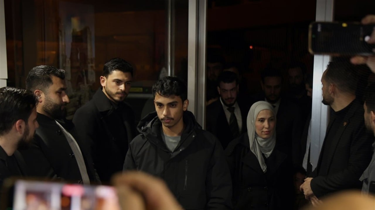 تخلص من موت محقق في العراق.. العنقا يصل دمشق (صور)