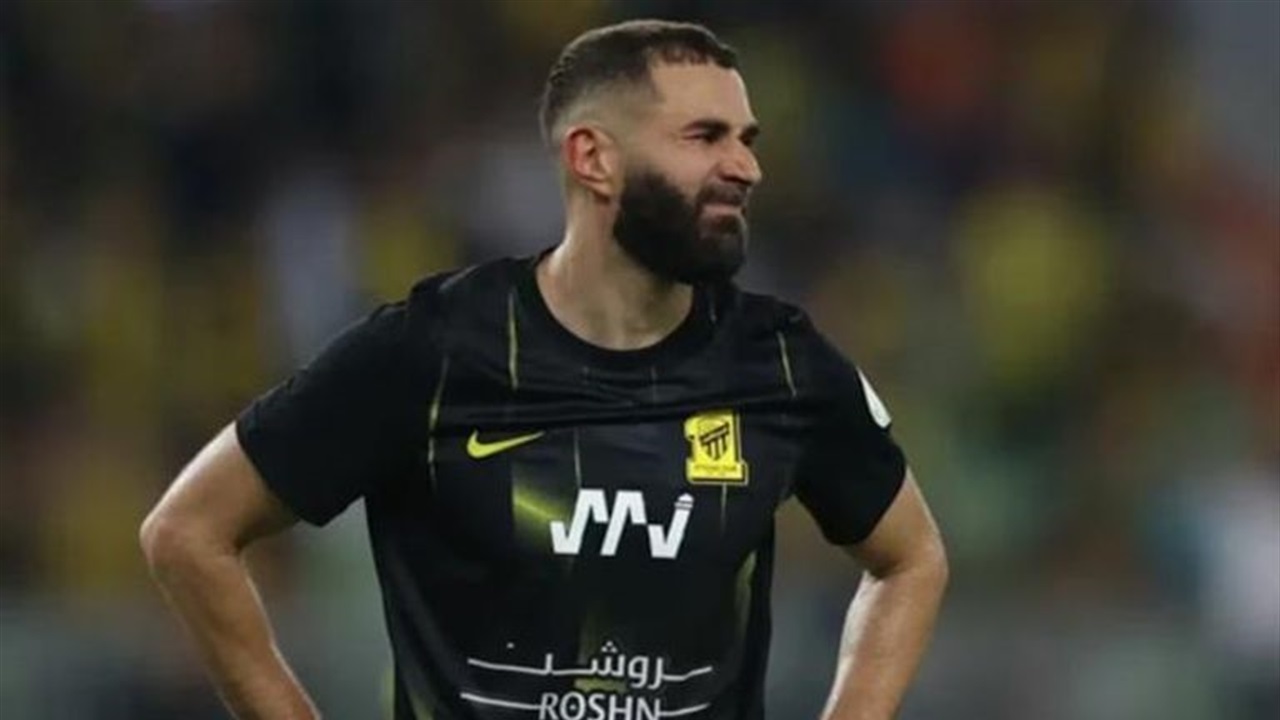 ما سبب رفض بنزيما لعب مباراة الاتحاد والفتح؟ 