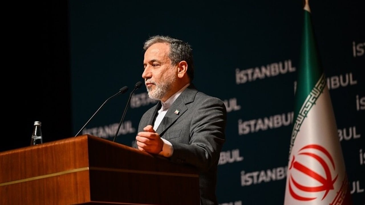 طهران ترد على تحذير واشنطن بعد تدريبات بحرية