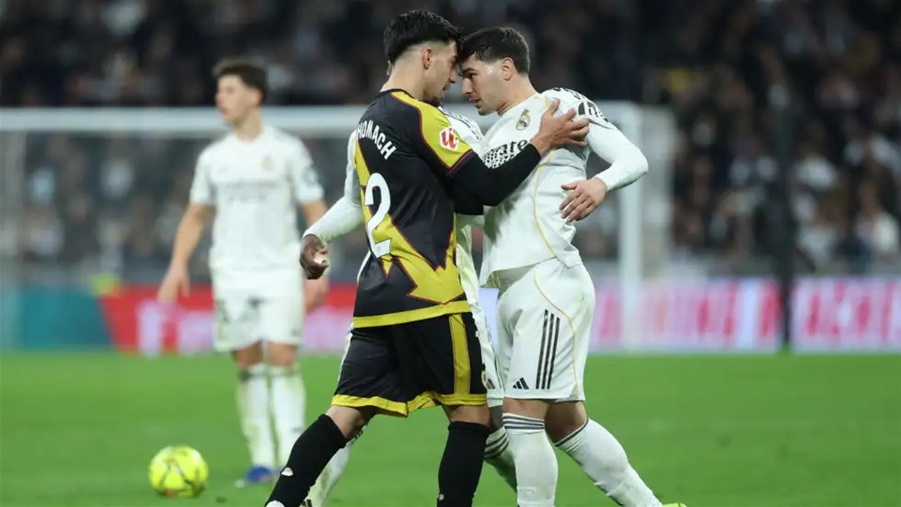 مشادة كلامية تثير الجدل في مباراة الريال وفاليكانو