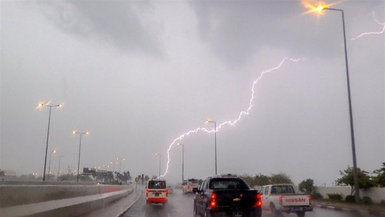 السماء غاضبة.. "انفجارات رعدية" في بغداد الان وامطار شديدة تطال معظم المحافظات