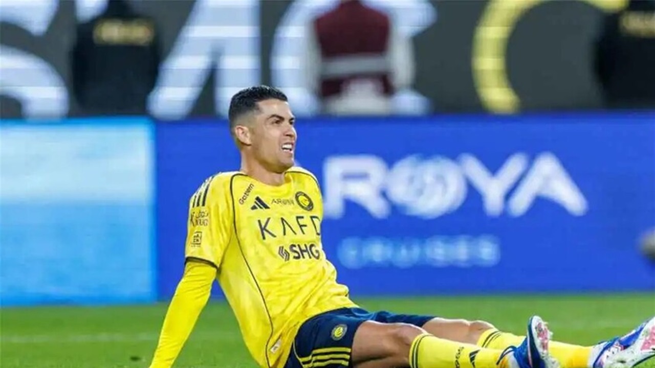 رونالدو يصعد ويقاطع تدريبات النصر