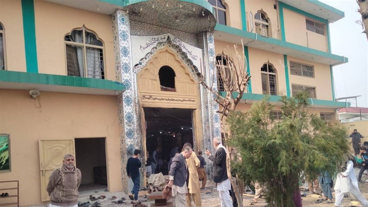 تفاصيل جديدة عن الانتحاري في باكستان امس