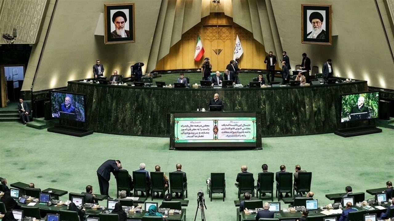 "اضرب موقعين وأنتم تردون".. كشف تفاصيل "عرض ترامب" السري لطهران