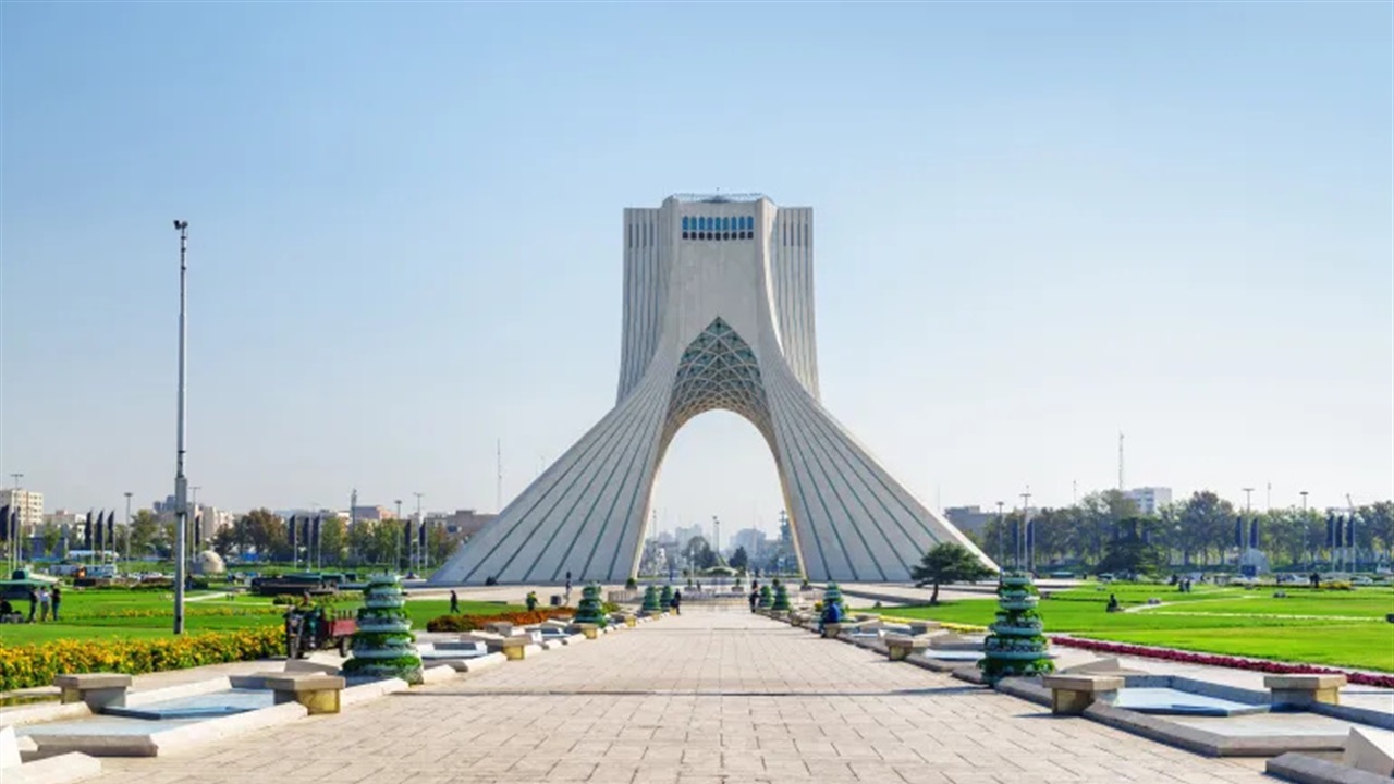 ايران تنصب لافتة لخريطة إسرائيل في قلب طهران