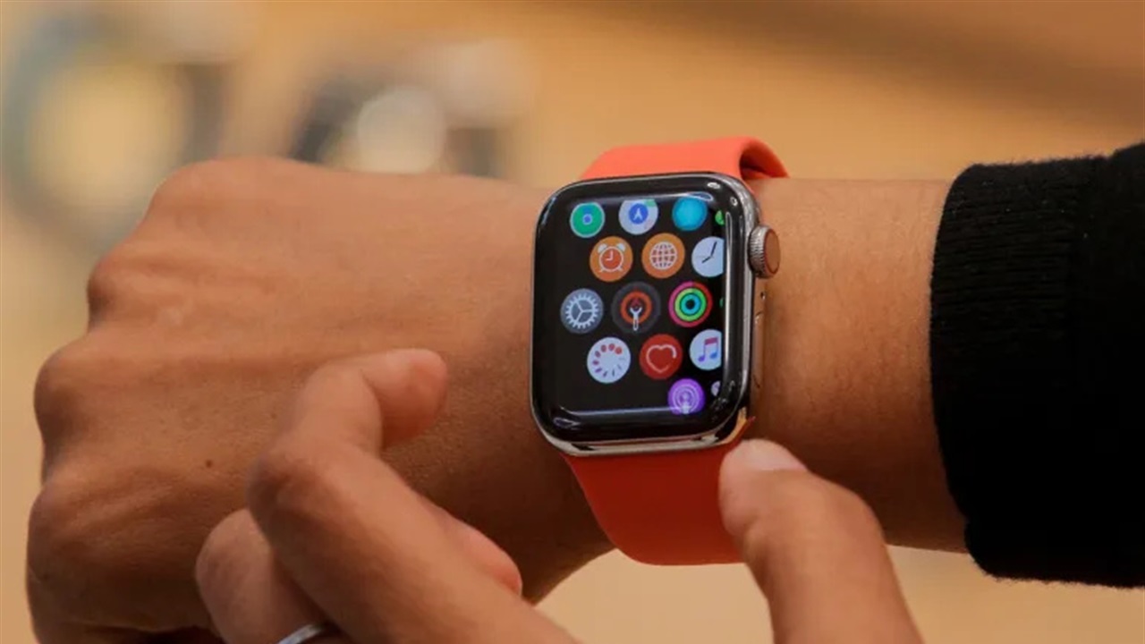 تحذير مهم لمستخدمي ساعة آبل