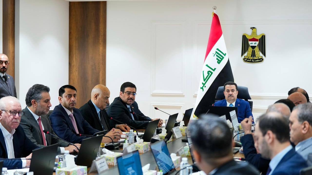 السوداني يوجه بتنفيذ القرارات المتعلقة بتعظيم الإيرادات وترشيد النفقات