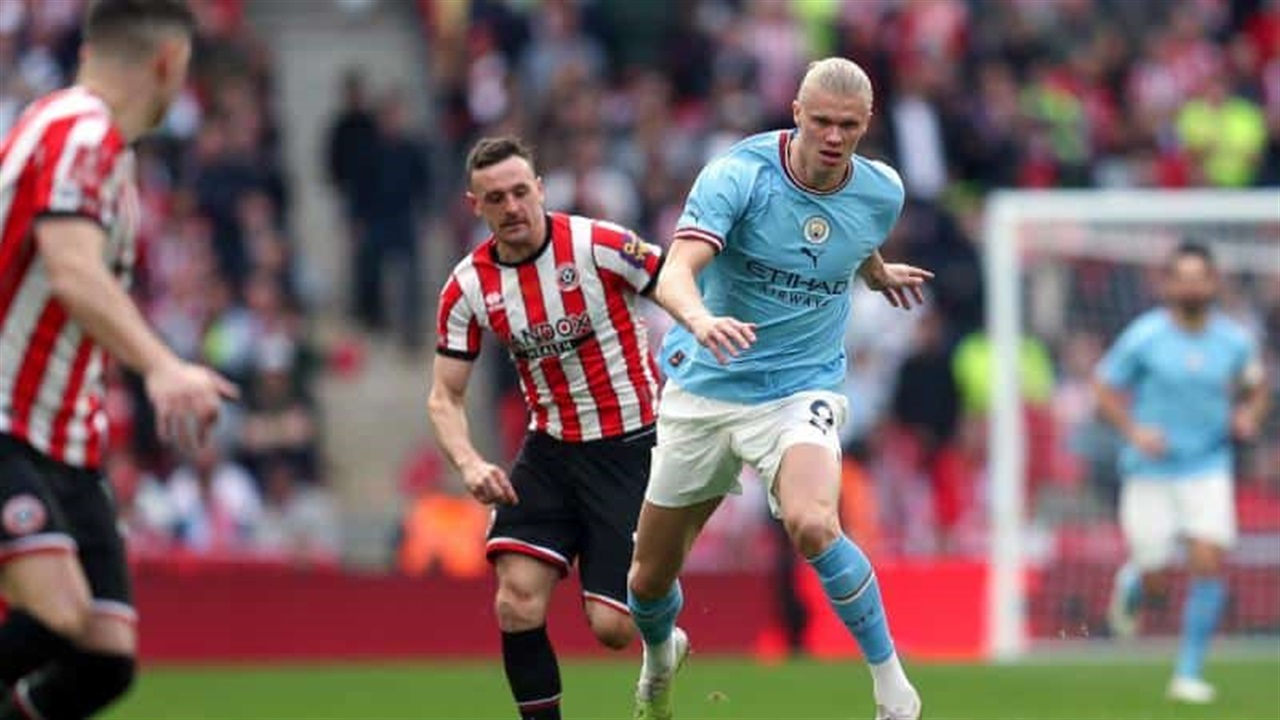 رسمياً.. "البريميرليغ" يجدد التزامه ببروتوكول إفطار اللاعبين في رمضان