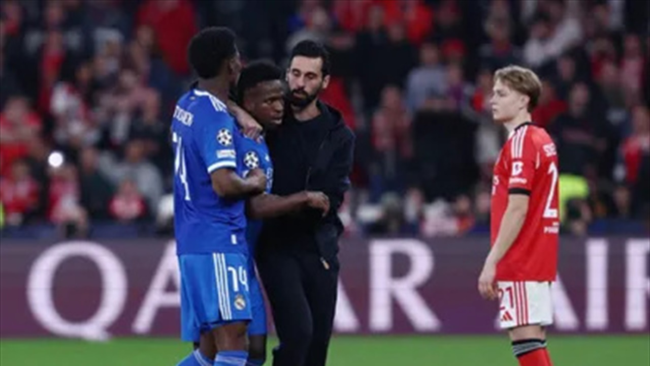 اتهام بالعنصرية يُشعل موقعة دا لوش.. "يويفا" يفتح التحقيق في أزمة فينيسيوس