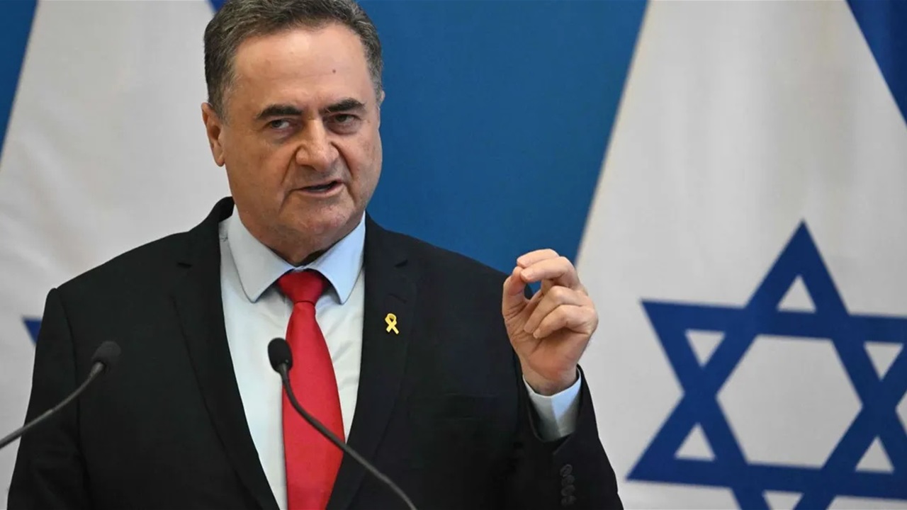 وزير الدفاع الإسرائيلي: بدأنا هجوما استباقيا ضد إيران