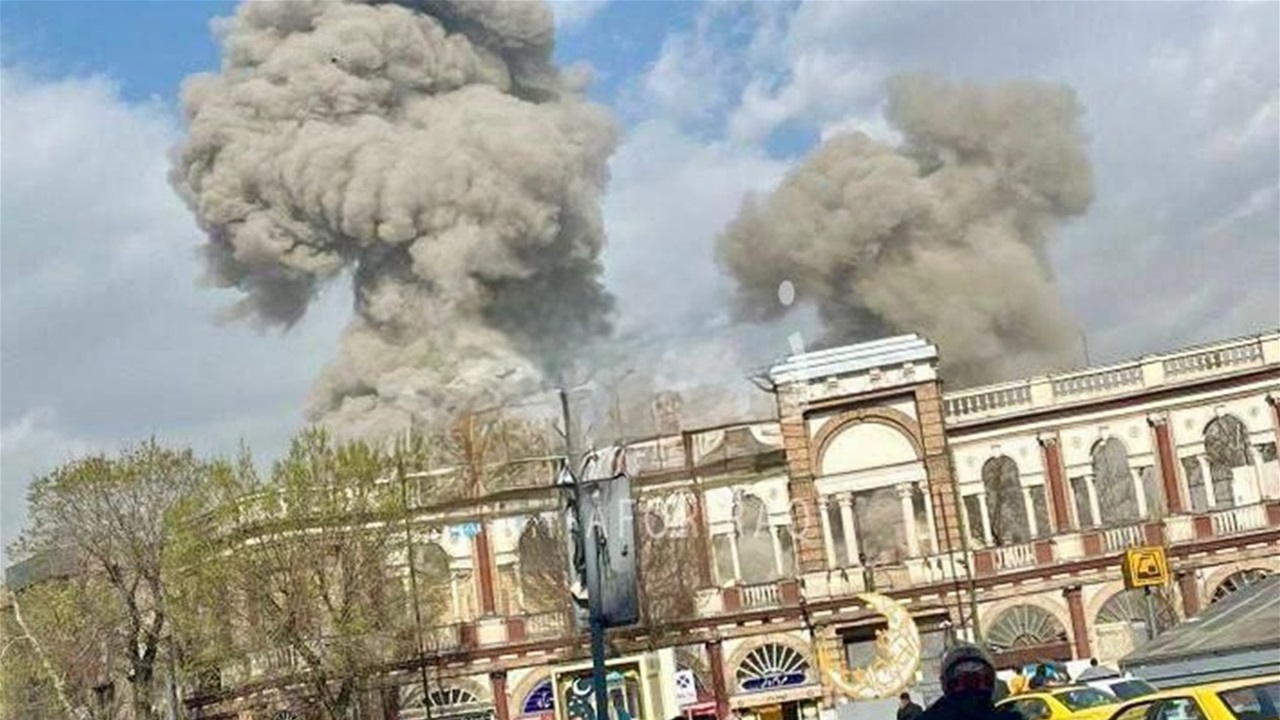 وكالة أنباء فارس الإيرانية: دوي 3 انفجارات في وسط طهران