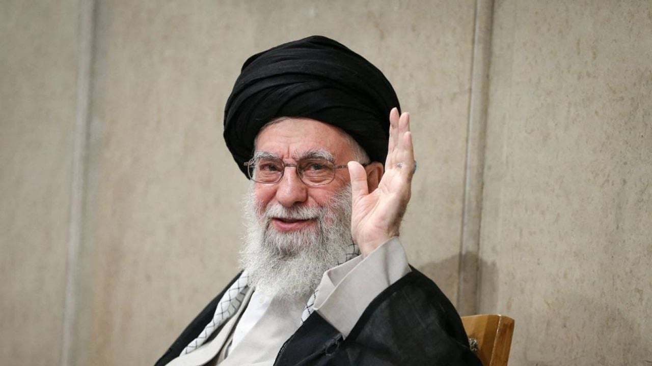 التلفزيون الإيراني يعلن استشهاد المرشد الأعلى السيد علي الخامنئي