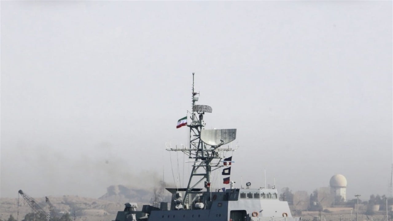 الجيش الأميركي يعلن إغراق سفينة إيرانية في خليج عمان