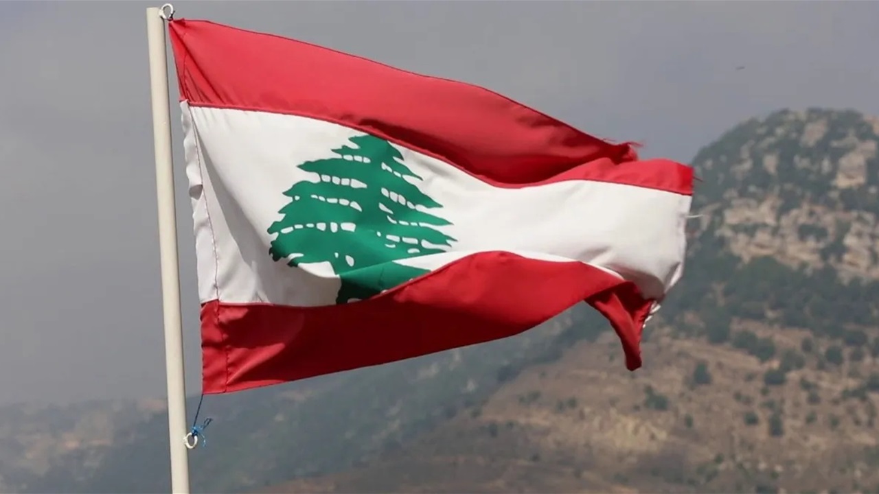 رئيس الحكومة اللبنانية يعلن حظر أنشطة "حزب الله" العسكرية وحصر دوره في العمل السياسي