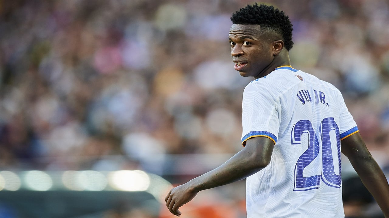 "أنا أو رودري".. فينيسيوس يفجر "قنبلة" الرحيل في وجه ريال مدريد