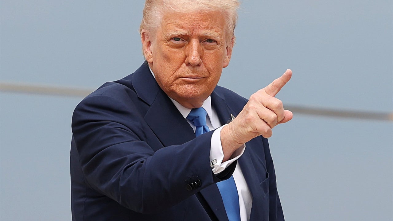 ترامب: سأدمر محطات الكهرباء وآبار النفط وجزيرة الخرج الايرانية اذا لم نتوصل لاتفاق