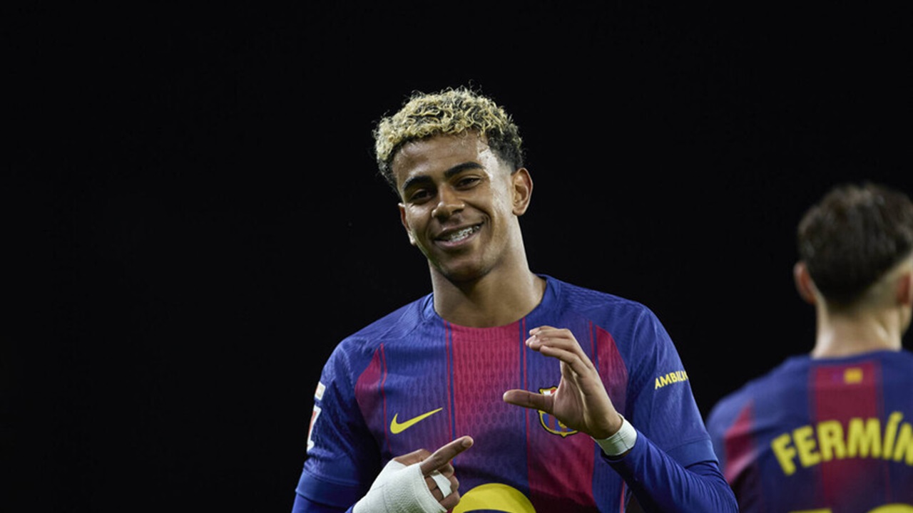 بينهم لامين جمال.. خطر الإيقاف يطارد نجوم برشلونة في دوري الأبطال