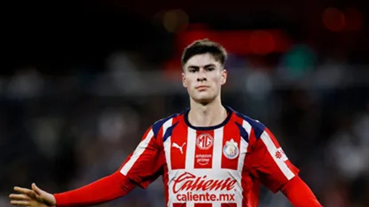 برشلونة يراقب “النملة” لتعزيز هجومه