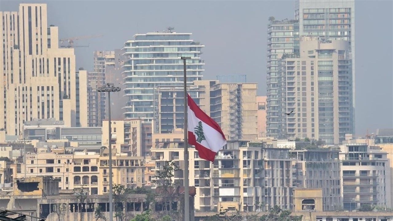 ترامب يبلغ الرئيس اللبناني بوقف اطلاق النار خلال ساعات 