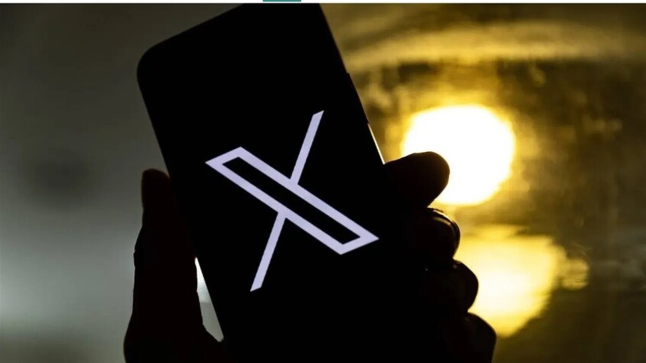 تبادل للإهانات بين مسؤولة ديمقراطية ومساعد ترامب