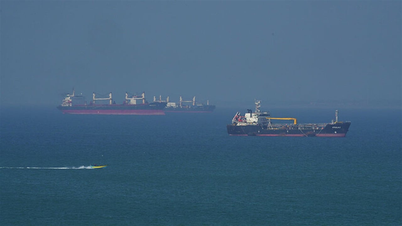 الكشف عن خسائر ايران اليومية من عائدات النفط بسبب الحصار الامريكي 