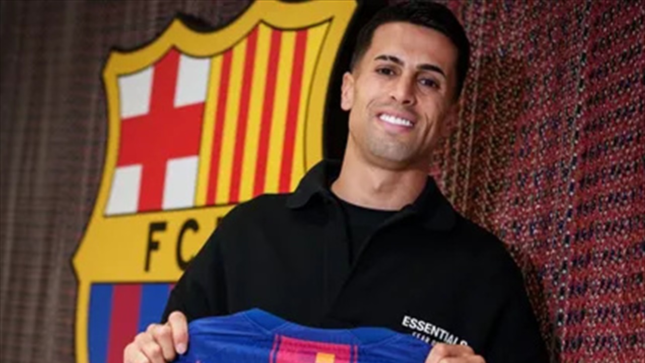 برشلونة يتحرك لضم كانسيلو نهائياً.. وعقبة مالية مع الهلال