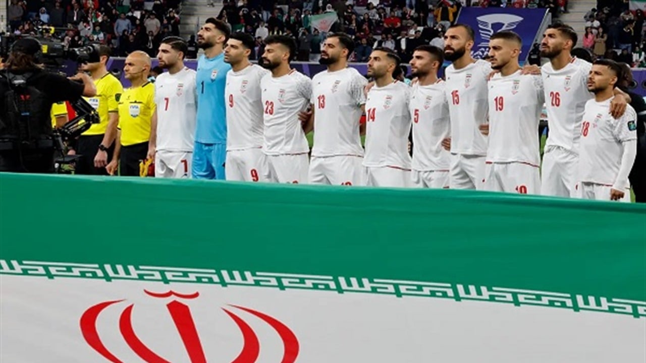 بالصورة.. المنتخب الايراني يعلن عن قميصه الاساسي الذي سيشارك به في المونديال