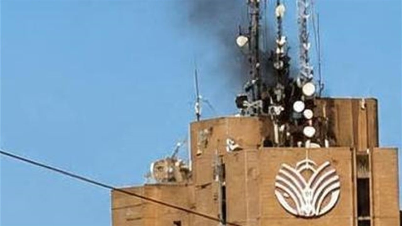إخماد حريق اندلع فوق سطح فندق بابل في بغداد