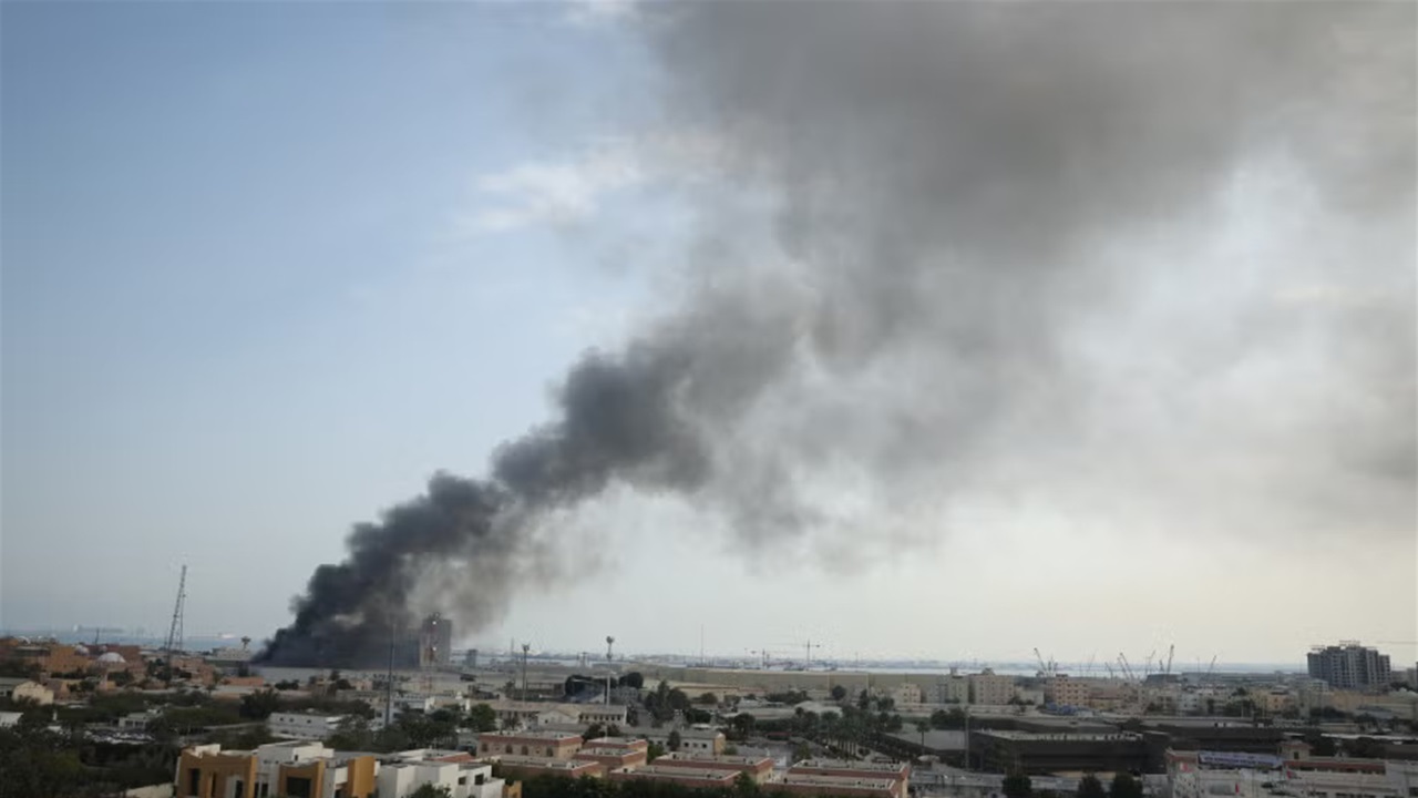 البحرين: تدمير 3 صواريخ وعدد من المسيرات الإيرانية 
