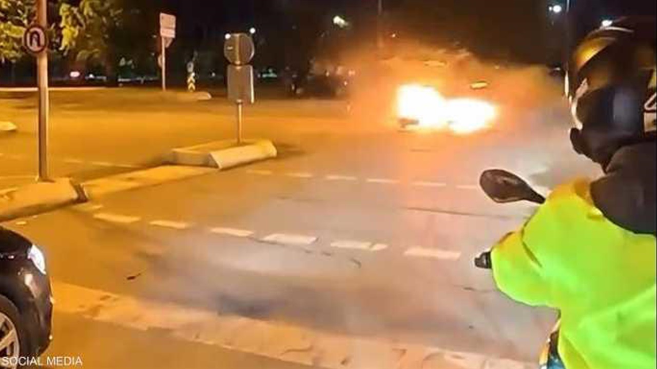 حادث مروع يهز إسطنبول.. 3 مصابين وانفجار سيارة بعد اصطدام عنيف