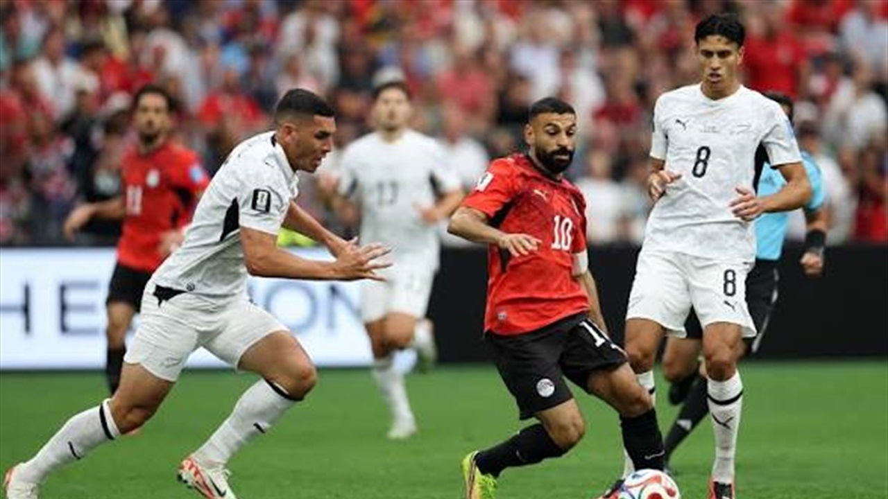 "مزق سروالي وسقط على منطقة حساسة في جسدي".. ماذا حصل بمباراة مصر ونيوزيلندا؟