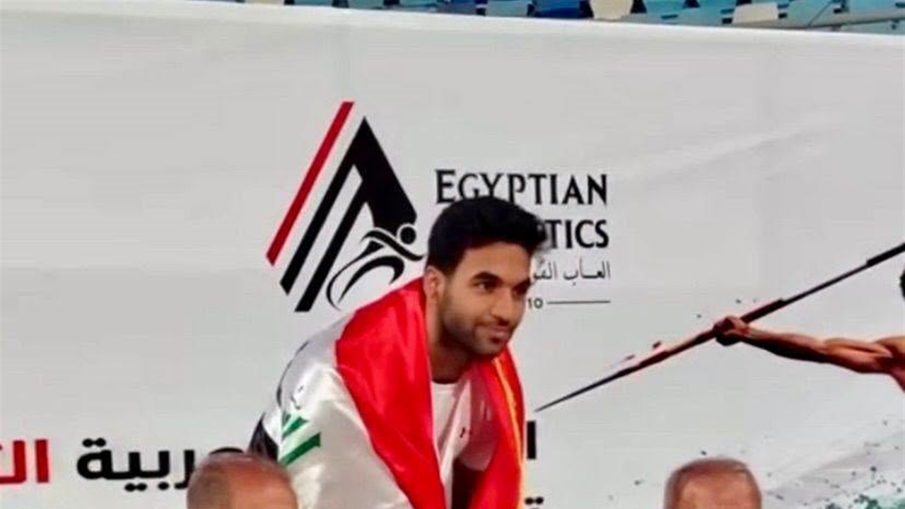 العداء العراقي فلاح حسن يتألق ويحطم الأرقام القياسية في البطولة العربية