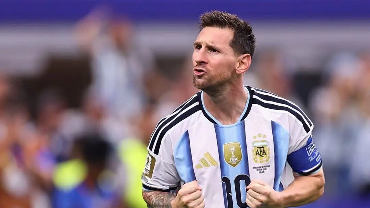 بينها تحطيم أرقام بيليه.. "البرغوث" يحقق إنجازاً غير مسبوق في تاريخ كأس العالم