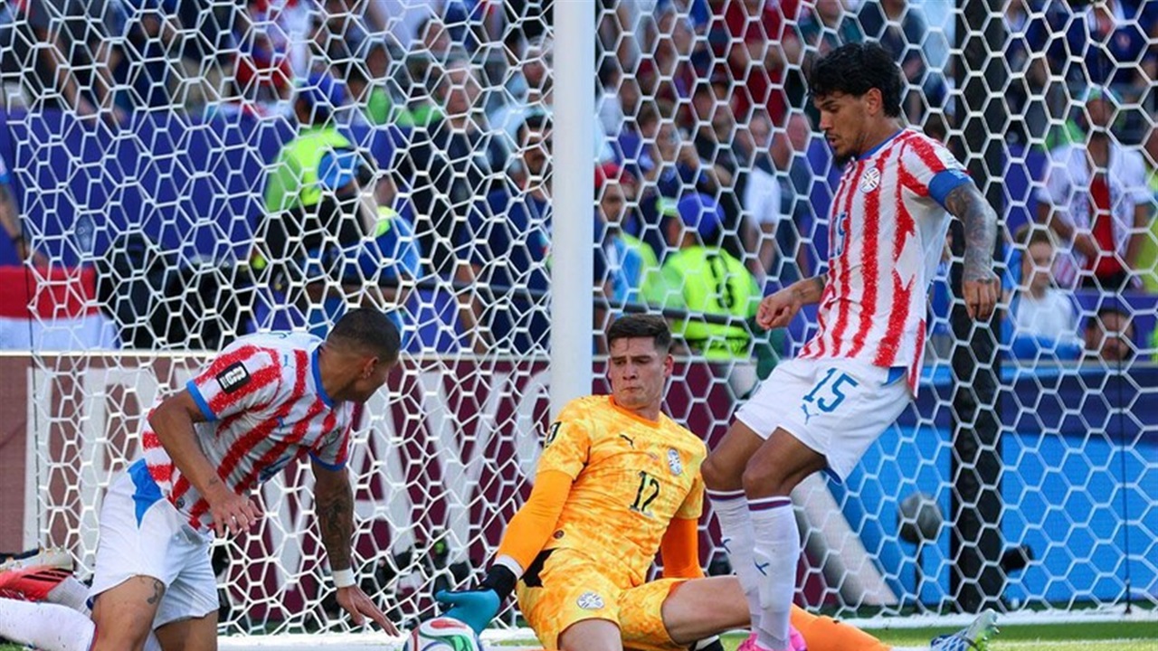 Paraguay kalecisi, Mbappe'nin tokalaşmamasına tepki gösterdi