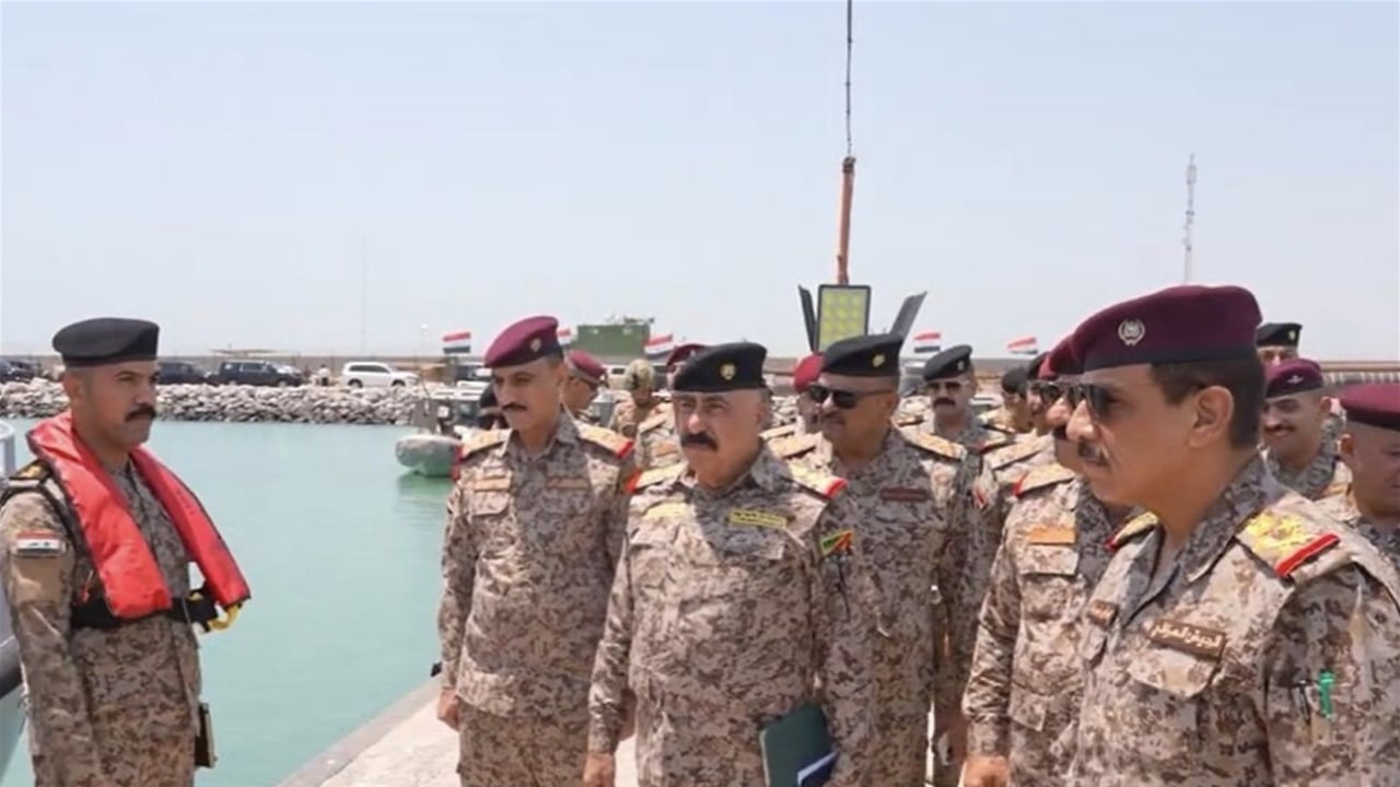 Iraq's army chief inspects territorial waters, reviews recen