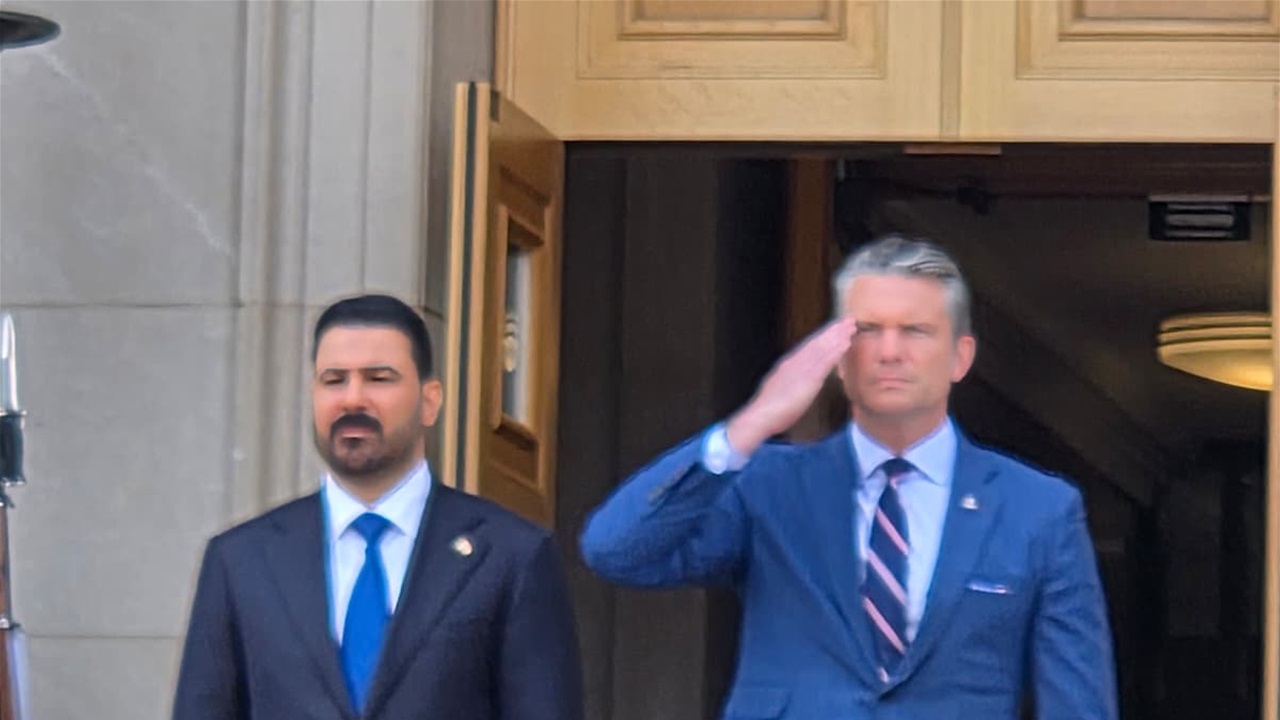 ABD Savaş Bakanı, İran Dışişleri Bakanı Arakçi'yi Pentagon'da kabul.