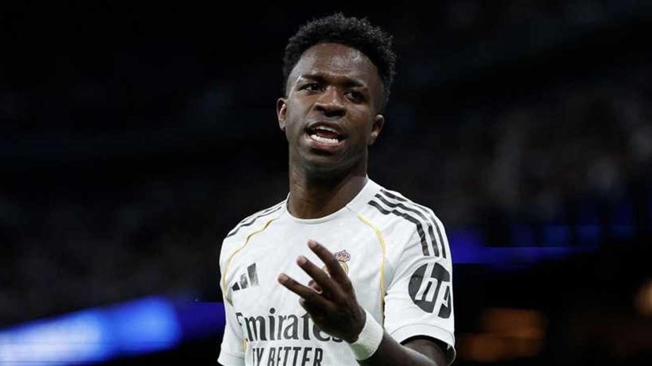 تفاصيل عقد فينيسيوس مع ريال مدريد
