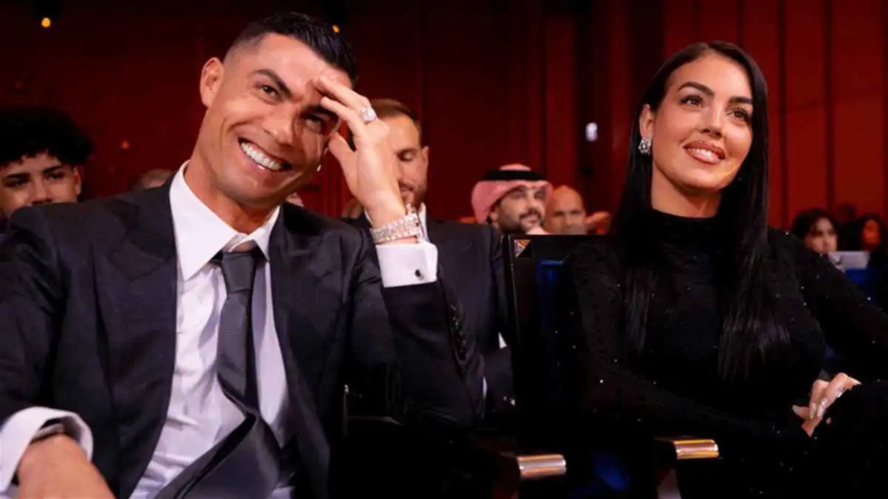Ronaldo, Georgina ile resmen evlendi