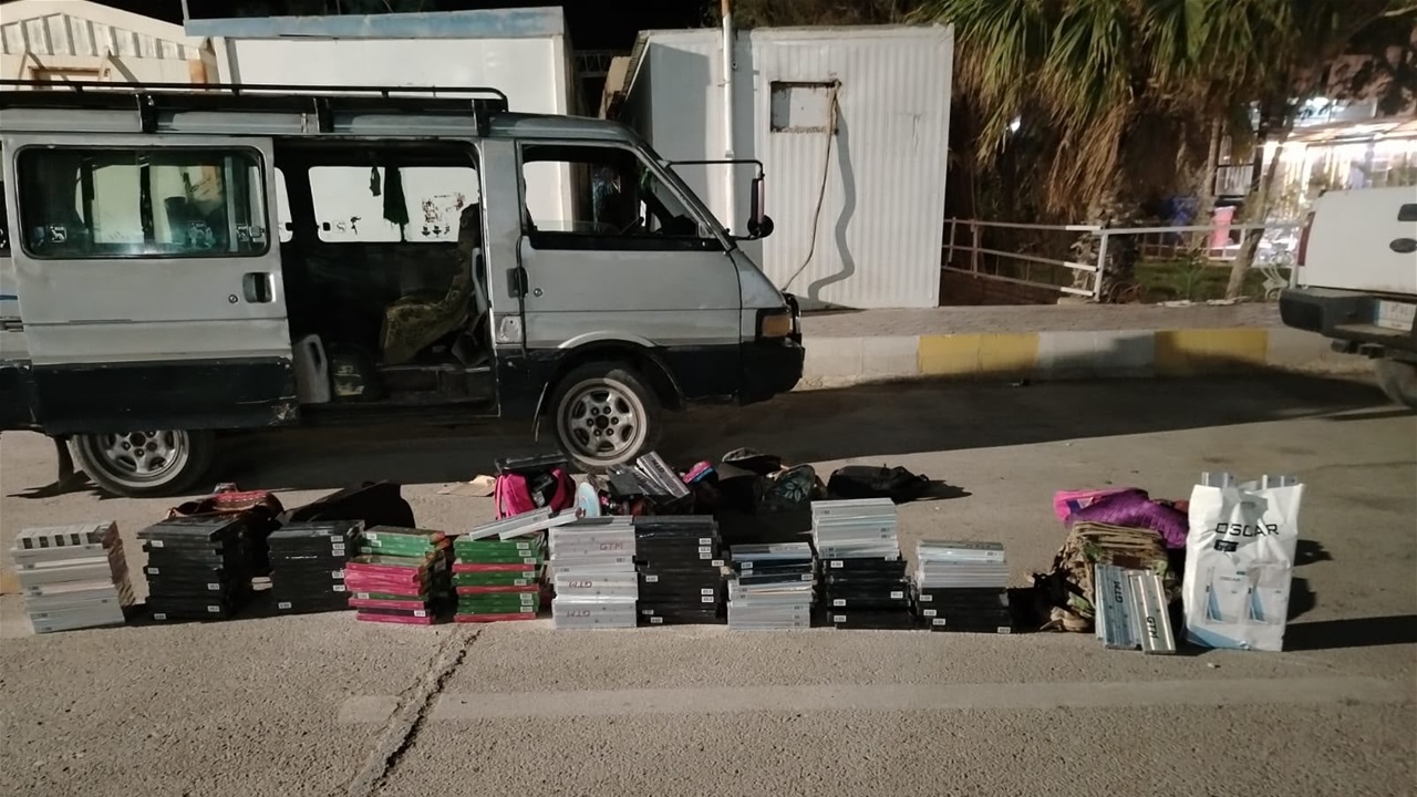 Zerbatiye Sınır Kapısı'nda 381 paket kaçak sigara ele geçirildi