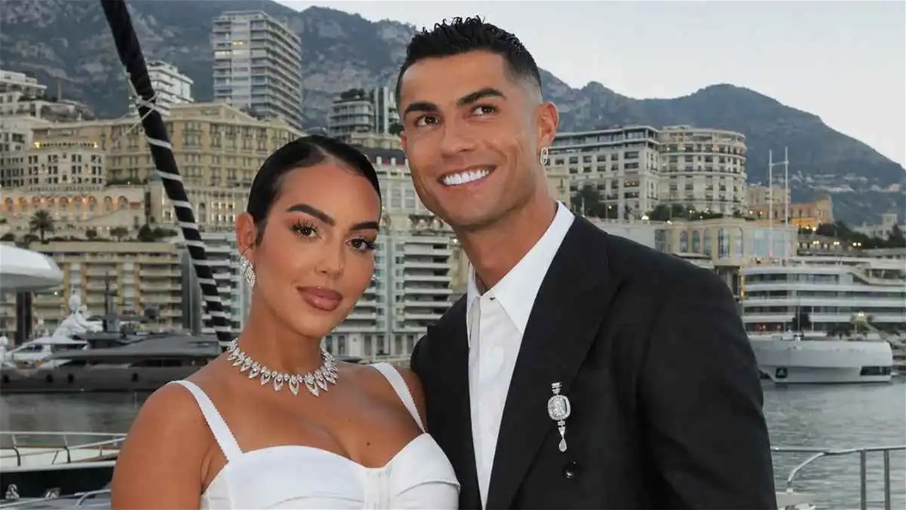 Ronaldo ve Georgina büyük düğün planlıyor