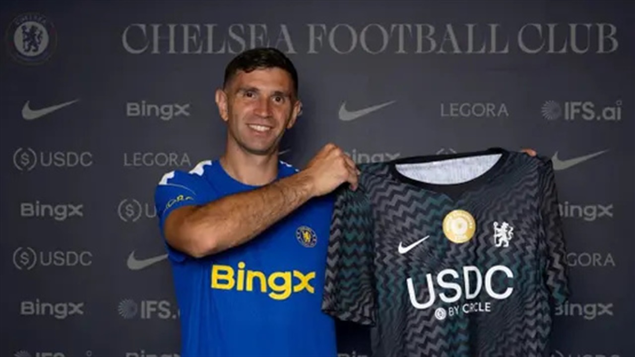 Chelsea, 4 saat önce transferini açıkladığı Martinez'i Brighton
