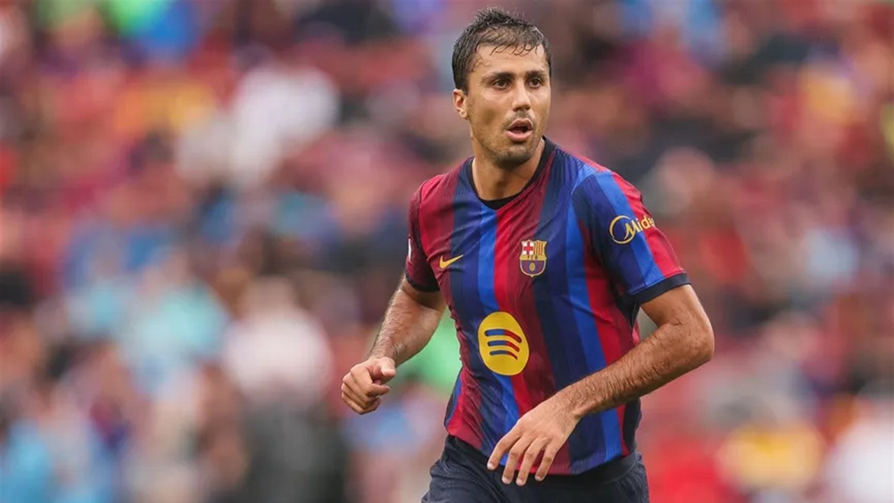 رودري يكشف كواليس رفض ريال مدريد والانضمام لبرشلونة
