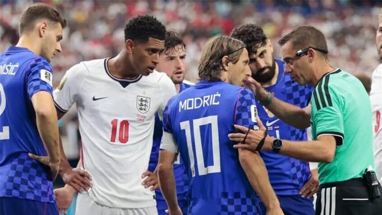 أول تعليق لمودريتش بعد الهزيمة "المذلة" أمام إنجلترا